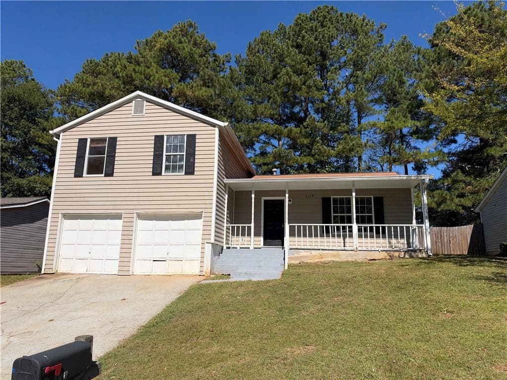 3 bedroom, 2 bathroom, 1,536 sq ft single family residence for sale at 6119 Marbut Farms Chase, Lithonia, GA 30058