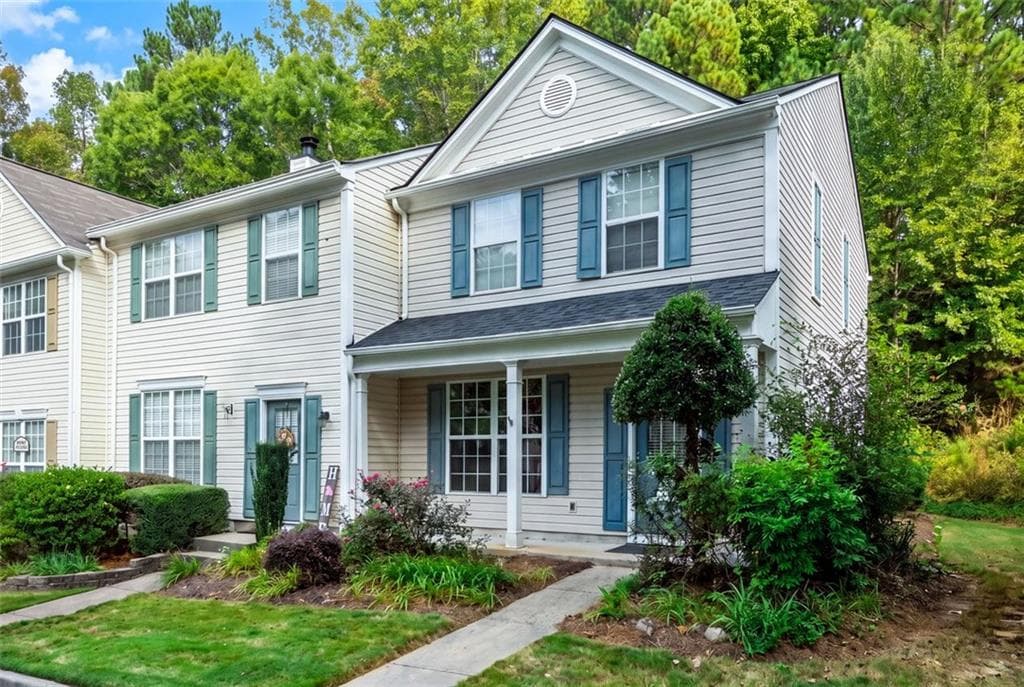 2 bedroom, 3 bathroom, 1,218 sq ft townhouse for sale at 2290 Whitestone Place, Alpharetta, GA 30005 — photo 2