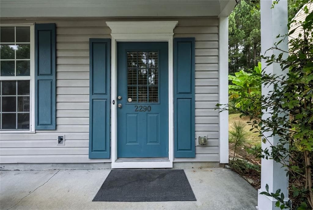 2 bedroom, 3 bathroom, 1,218 sq ft townhouse for sale at 2290 Whitestone Place, Alpharetta, GA 30005 — photo 3
