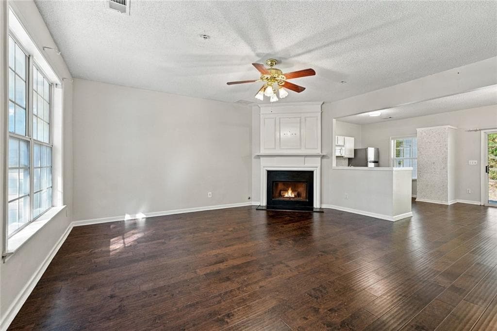 2 bedroom, 3 bathroom, 1,218 sq ft townhouse for sale at 2290 Whitestone Place, Alpharetta, GA 30005 — photo 5