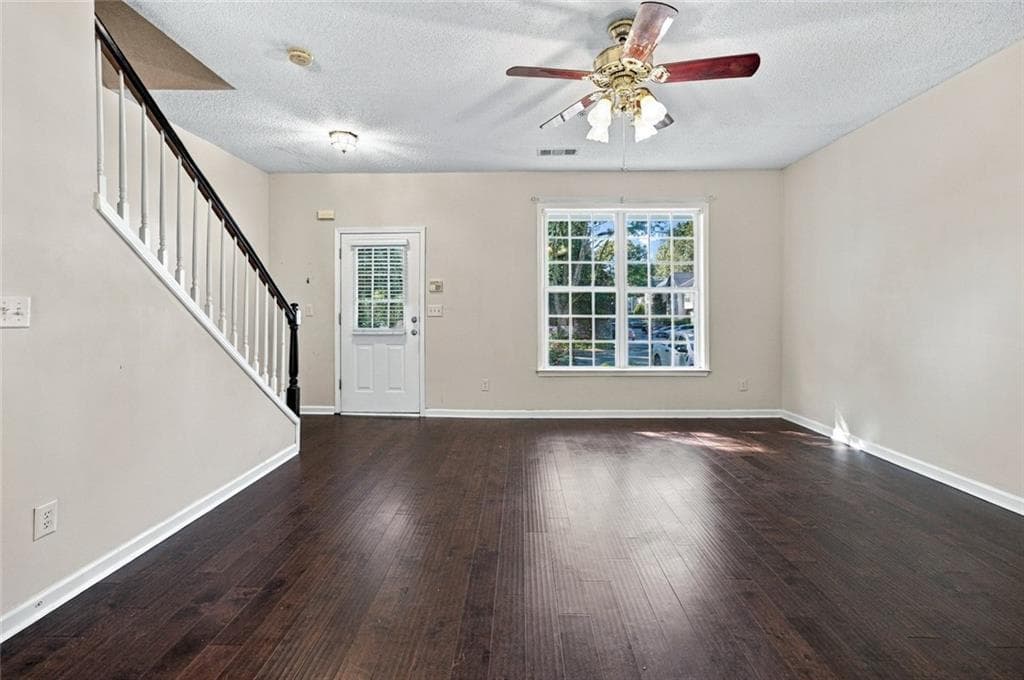 2 bedroom, 3 bathroom, 1,218 sq ft townhouse for sale at 2290 Whitestone Place, Alpharetta, GA 30005 — photo 8