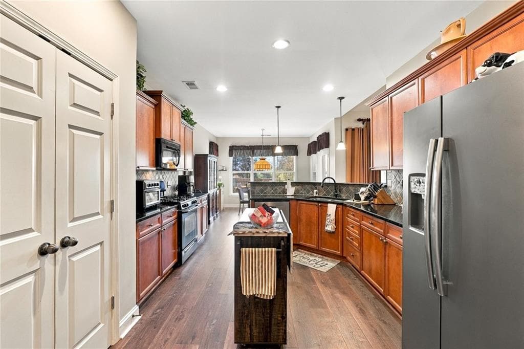 3 bedroom, 3 bathroom, 2,418 sq ft single family residence for sale at 9555 Old Preserve Trail, Ball Ground, GA 30107 — photo 10