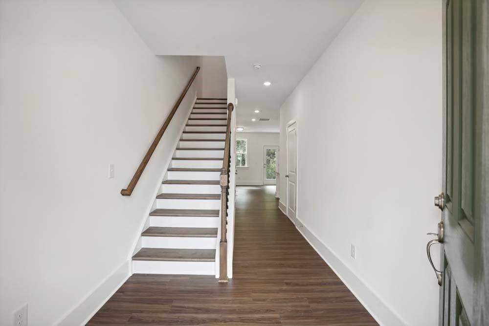 3 bedroom, 3 bathroom, 1,362 sq ft townhouse for rent at 1621 Gunnin Trace, Atlanta, GA 30318 for $2,700 a month — photo 5