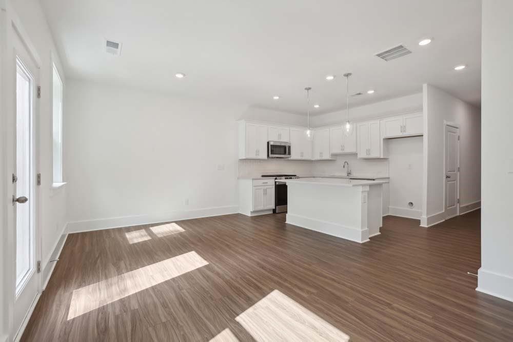 3 bedroom, 3 bathroom, 1,362 sq ft townhouse for rent at 1621 Gunnin Trace, Atlanta, GA 30318 for $2,700 a month — photo 7