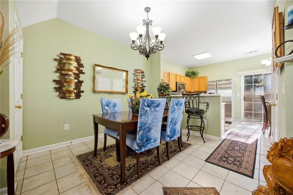 2 bedroom, 3 bathroom, 1,244 sq ft townhouse for sale at 990 Redwood Drive, Norcross, GA 30093 — photo 8