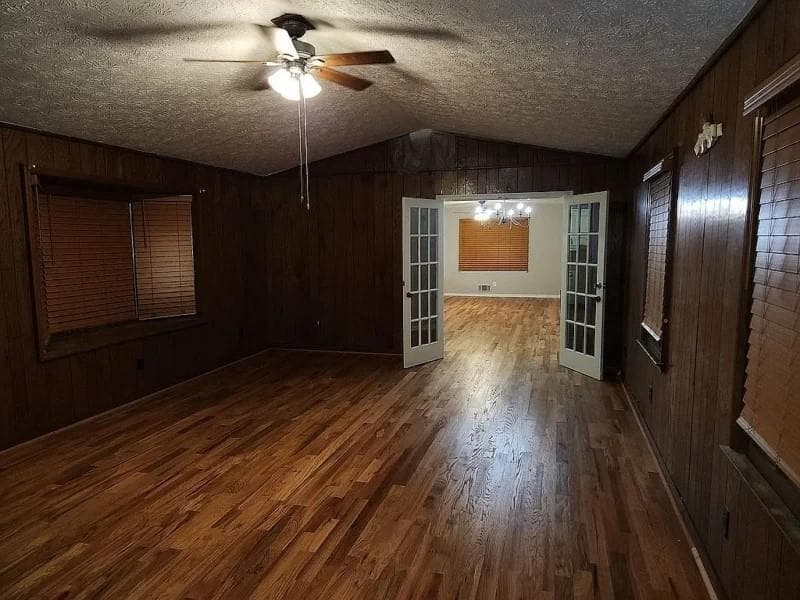 4 bedroom, 3 bathroom, 2,124 sq ft single family residence for rent at 1304 Vine Street, Gainesville, GA 30501 for $2,250 a month — photo 8