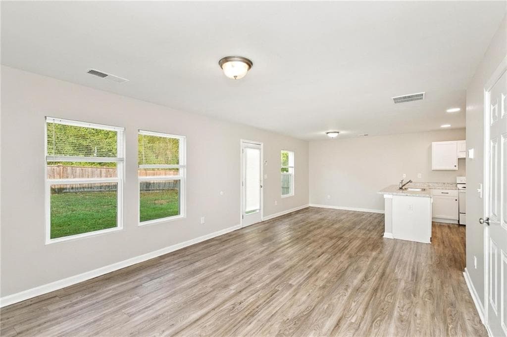 4 bedroom, 3 bathroom, 1,761 sq ft single family residence for sale at 769 Dove Tree Lane, Social Circle, GA 30025 — photo 3