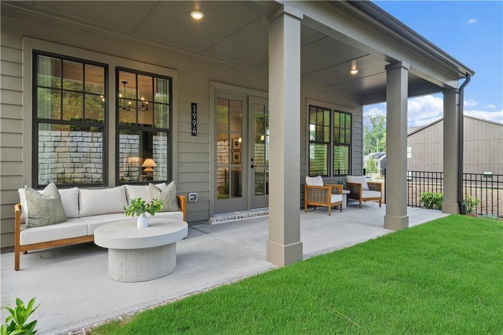 4 bedroom, 4 bathroom, 2,571 sq ft single family residence for sale at 1982 Catnap Court, Chamblee, GA 30341 — photo 3