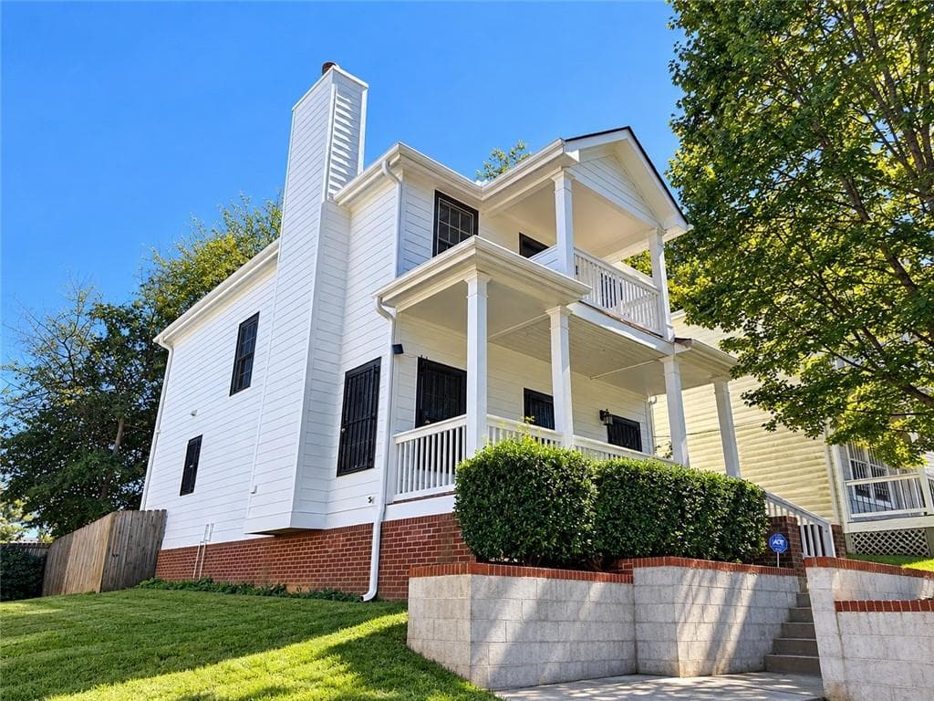 3 bedroom, 3 bathroom, 1,594 sq ft single family residence for sale at 762 Humphries Street, Atlanta, GA 30310