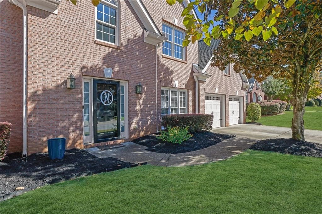 4 bedroom, 3 bathroom, 3,173 sq ft single family residence for sale at 5061 Tottenham Court, Suwanee, GA 30024 — photo 3