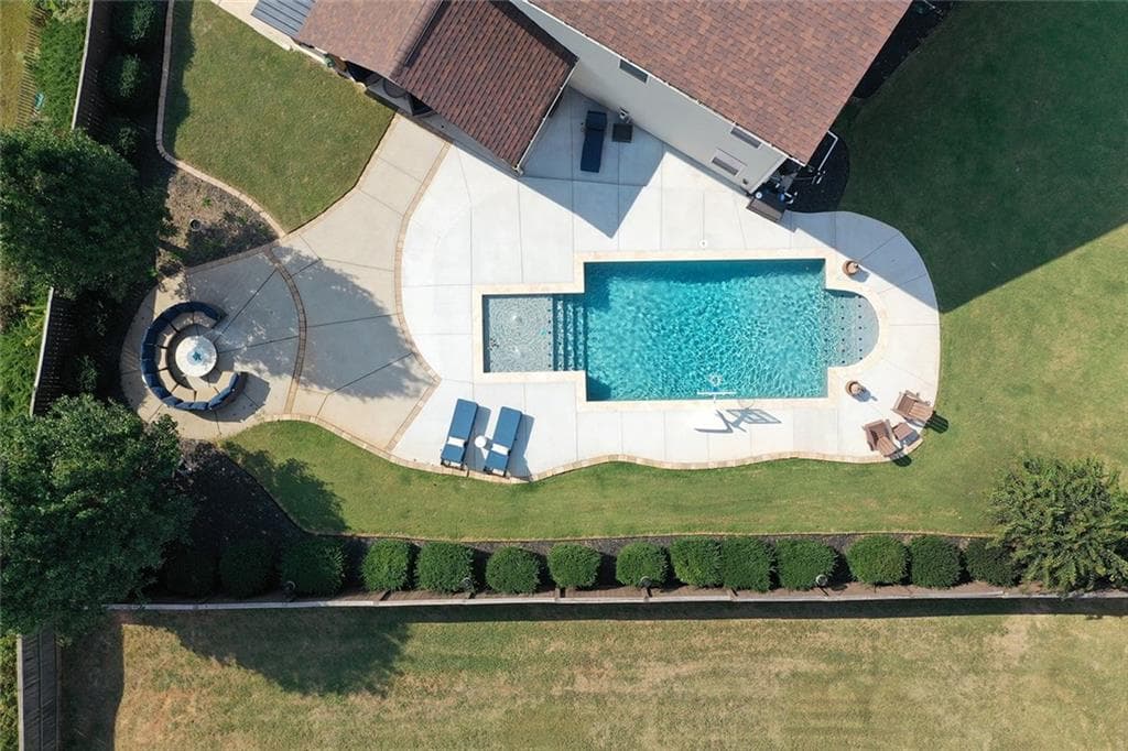 6 bedroom, 4 bathroom, 3,322 sq ft single family residence for sale at 609 Darnell Road, Canton, GA 30115 — photo 4