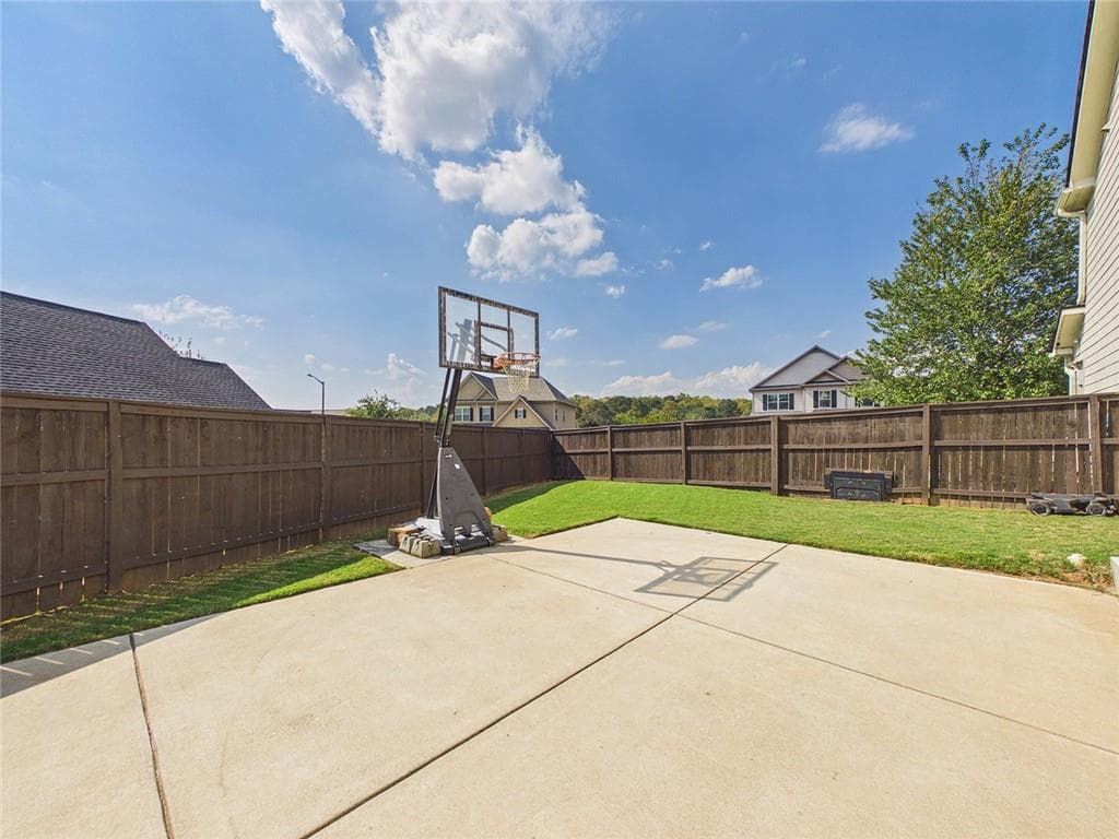 6 bedroom, 4 bathroom, 3,322 sq ft single family residence for sale at 609 Darnell Road, Canton, GA 30115 — photo 5