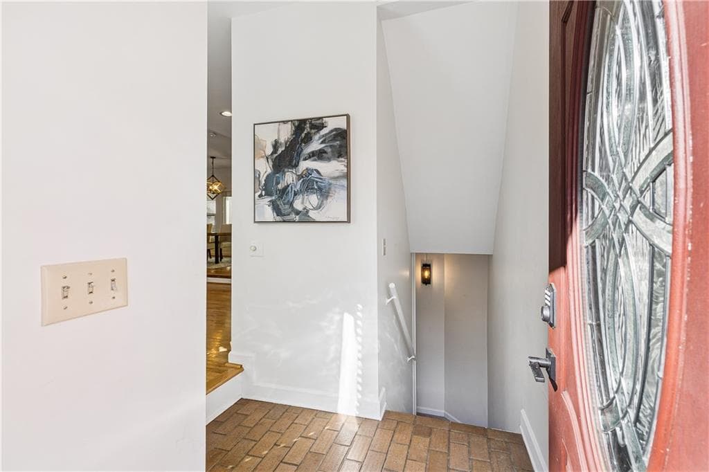 3 bedroom, 3 bathroom, 1,792 sq ft townhouse for sale at 410 Drexel Avenue, Decatur, GA 30030 — photo 3