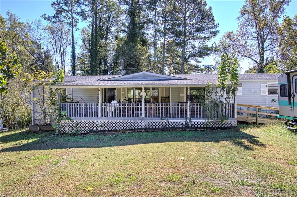 3 bedroom, 2 bathroom, 1,568 sq ft single family residence for sale at 4208 Heritage Way, Acworth, GA 30102