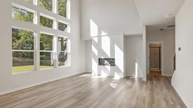 5 bedroom, 4 bathroom, 3,072 sq ft single family residence for sale at 3935 Silver Pine Trail, Cumming, GA 30028 — photo 7