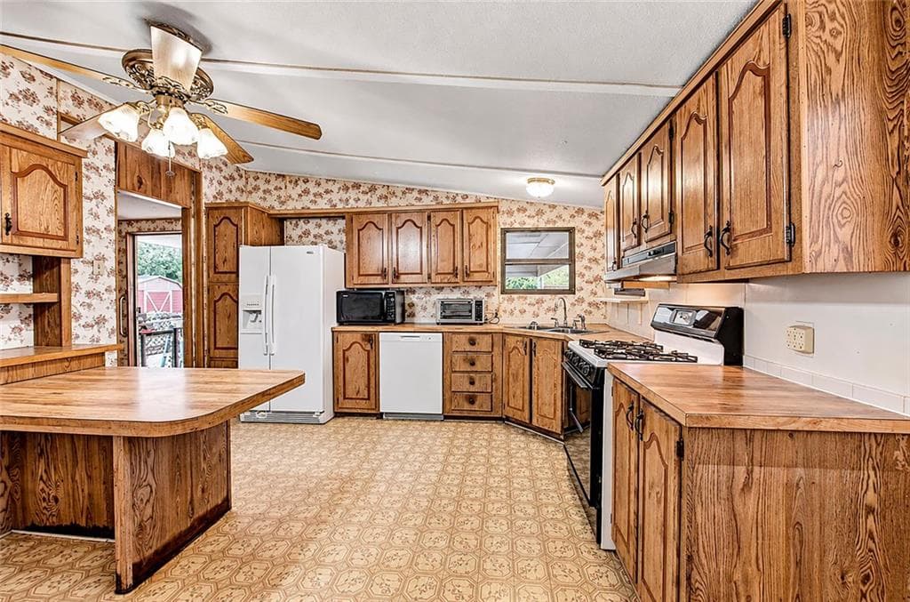 3 bedroom, 2 bathroom, 1,568 sq ft single family residence for sale at 4208 Heritage Way, Acworth, GA 30102 — photo 10