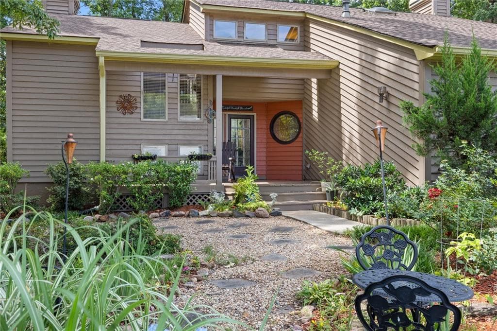 3 bedroom, 3 bathroom, 2,557 sq ft single family residence for sale at 2335 Ettas Circle, Conyers, GA 30013