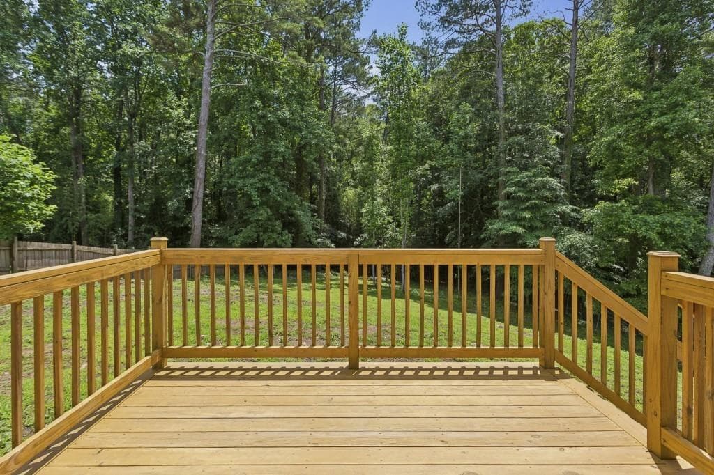 5 bedroom, 2 bathroom, 1,485 sq ft single family residence for sale at 371 Pine Valley Road, Mableton, GA 30126 — photo 5