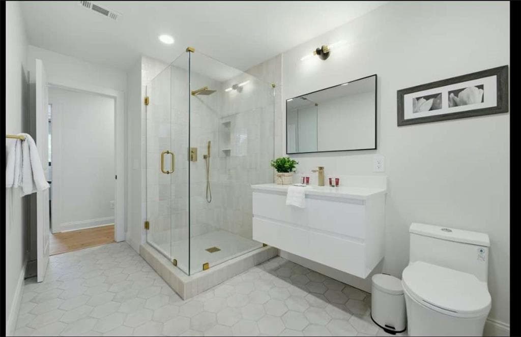 5 bedroom, 4 bathroom, 3,547 sq ft single family residence for rent at 1845 Branch Valley Drive, Roswell, GA 30076 for $7,700 a month — photo 10