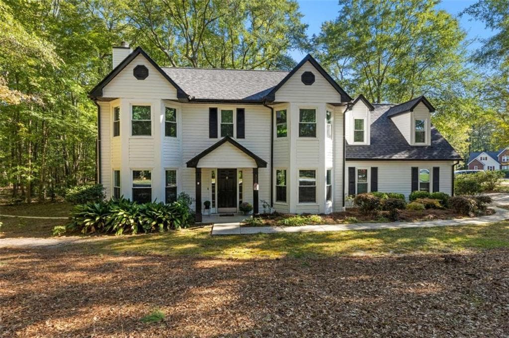 4 bedroom, 3 bathroom, 2,335 sq ft single family residence for sale at 801 Agate Edge, Peachtree City, GA 30269 — photo 3