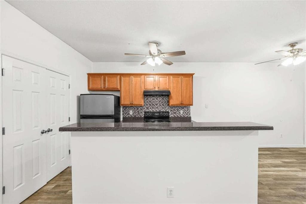 3 bedroom, 3 bathroom, 1,538 sq ft townhouse for sale at 11487 S Glen St, Hampton, GA 30228 — photo 6
