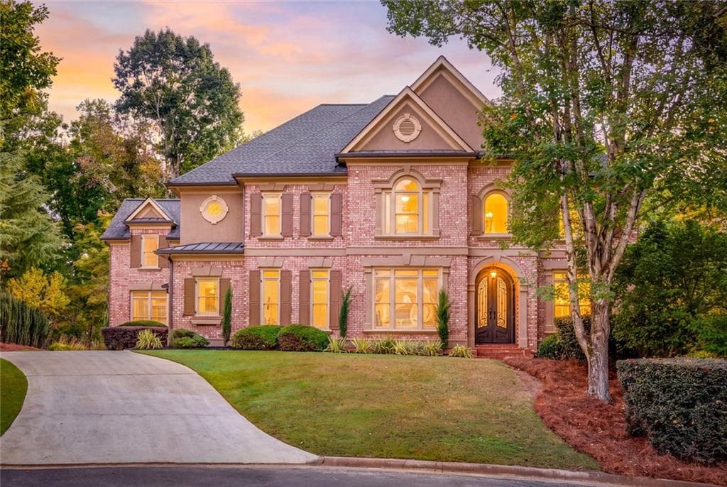 5 bedroom, 8 bathroom, 6,045 sq ft single family residence for sale at 5145 Aldeburgh Court, Suwanee, GA 30024 — photo 3