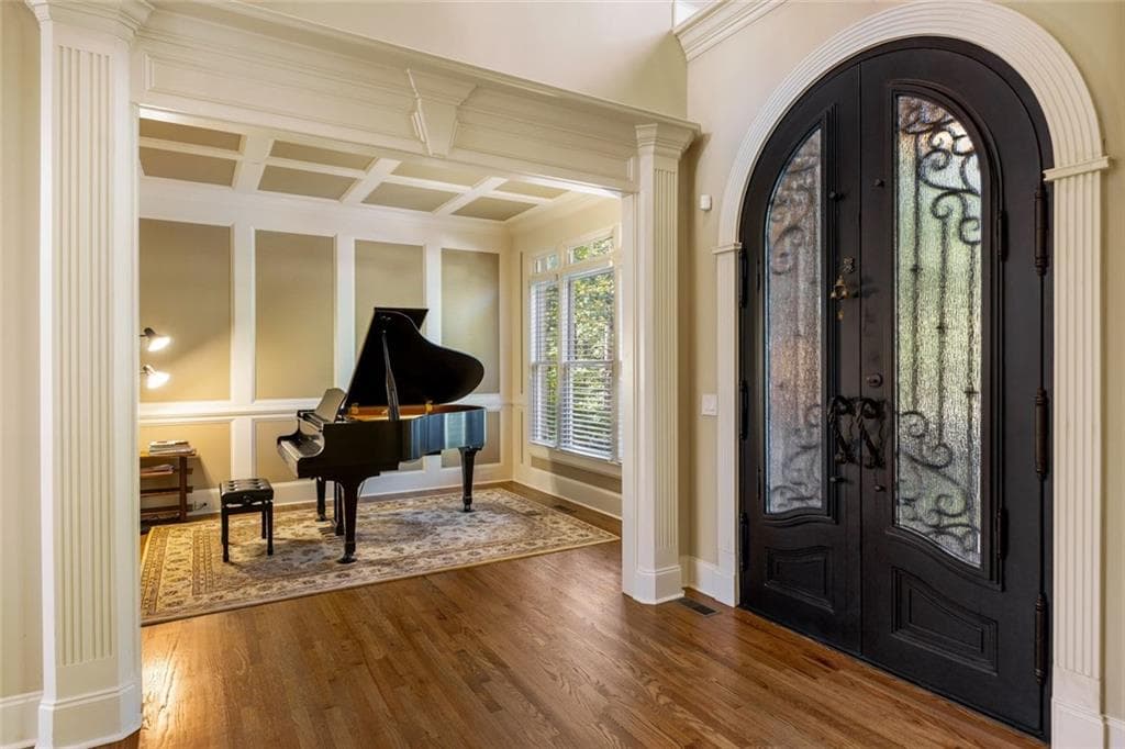 5 bedroom, 8 bathroom, 6,045 sq ft single family residence for sale at 5145 Aldeburgh Court, Suwanee, GA 30024 — photo 6