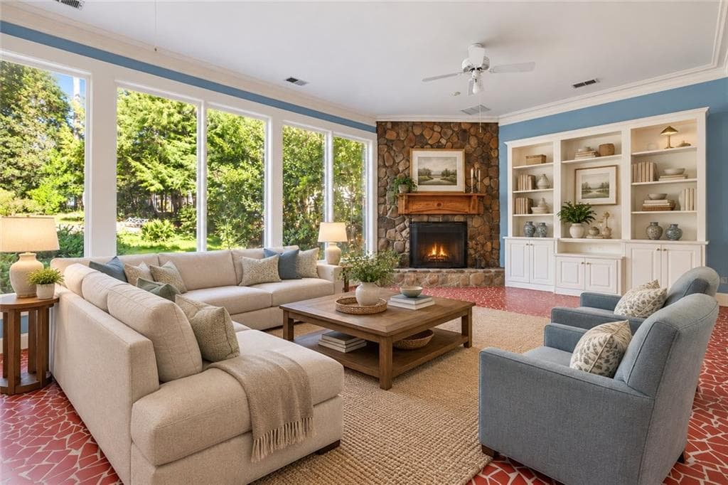 4 bedroom, 3 bathroom, 2,360 sq ft single family residence for sale at 128 Mount Vernon Drive, Decatur, GA 30030 — photo 3