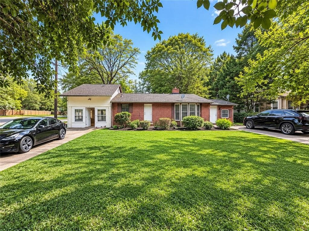 5 bedroom, 4 bathroom, 2,233 sq ft single family residence for sale at 3157 Old Jonesboro Road, Hapeville, GA 30354 — photo 2