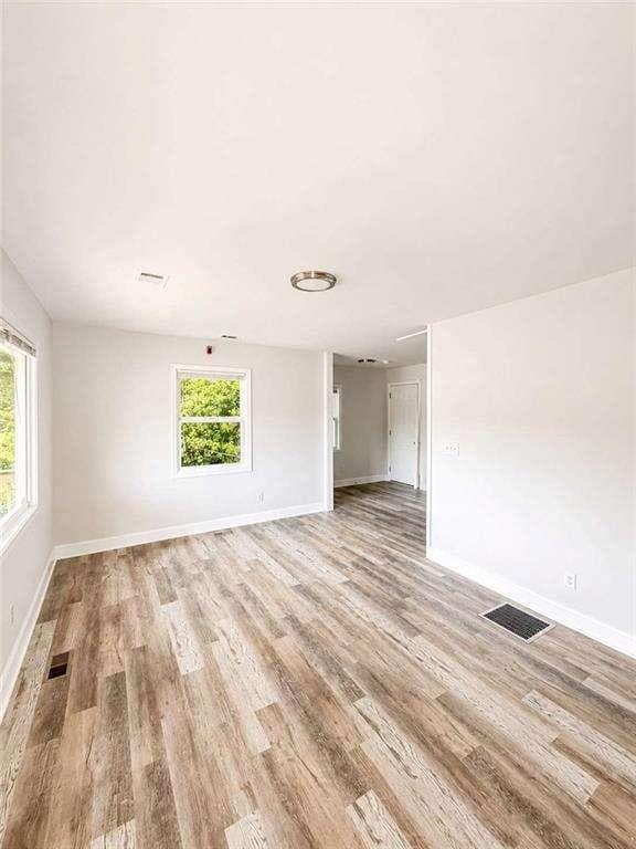 3 bedroom, 2 bathroom, 1,141 sq ft single family residence for sale at 132 Lamar Avenue, Atlanta, GA 30314 — photo 2