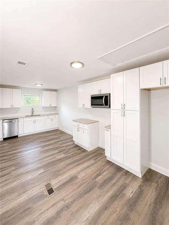 3 bedroom, 2 bathroom, 1,141 sq ft single family residence for sale at 132 Lamar Avenue, Atlanta, GA 30314 — photo 3