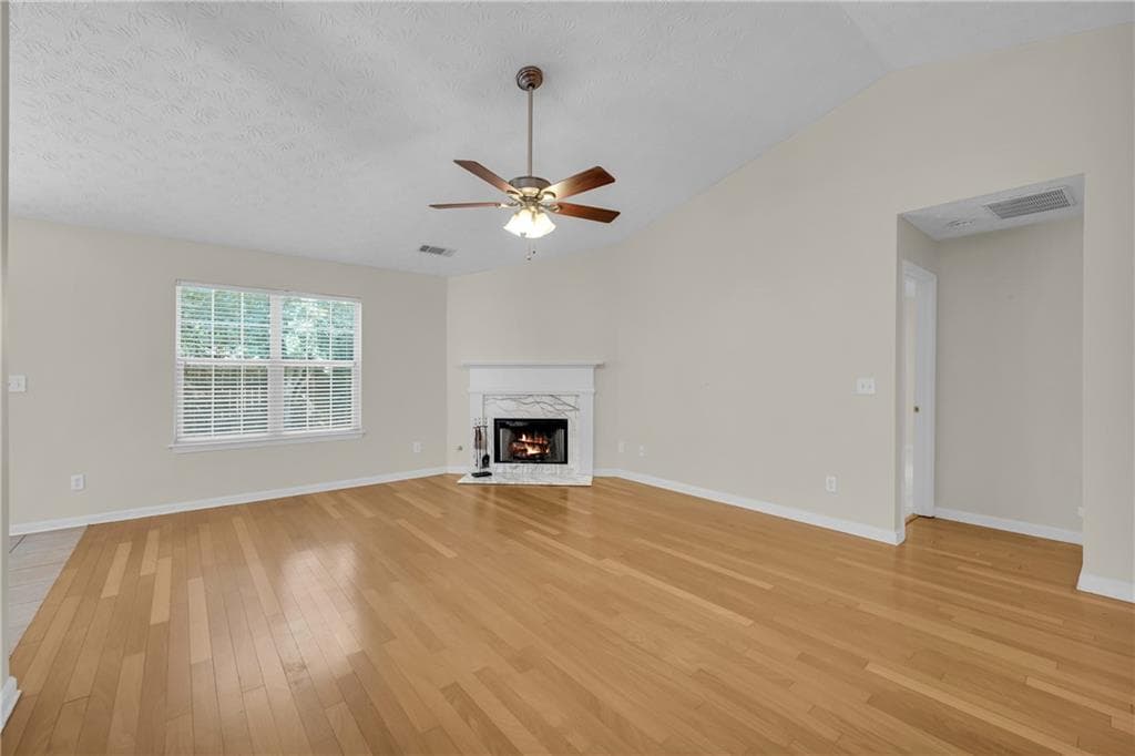 3 bedroom, 2 bathroom, 1,539 sq ft single family residence for sale at 1040 Meadow Walk Avenue, Lawrenceville, GA 30044 — photo 8