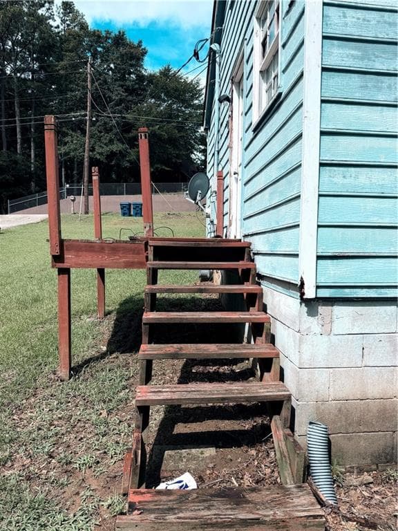 3 bedroom, 1 bathroom, 988 sq ft single family residence for sale at 215 Polk Avenue, Dallas, GA 30132 — photo 6
