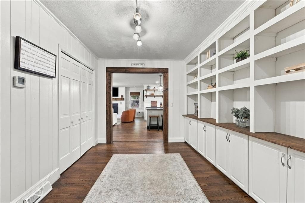4 bedroom, 3 bathroom, 2,136 sq ft single family residence for sale at 372 Gabrels Drive, Clarkesville, GA 30523 — photo 9