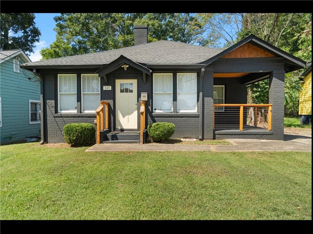 3 bedroom, 2 bathroom, 1,500 sq ft single family residence for rent at 845 Metropolitan Parkway, Atlanta, GA 30310 for $2,500 a month — photo 1 of 7