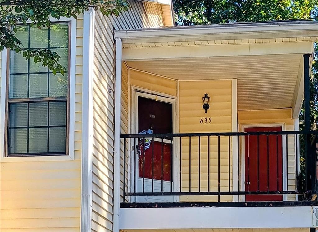 1 bedroom, 1 bathroom, 749 sq ft condominium for sale at 635 Windchase Lane, Stone Mountain, GA 30083