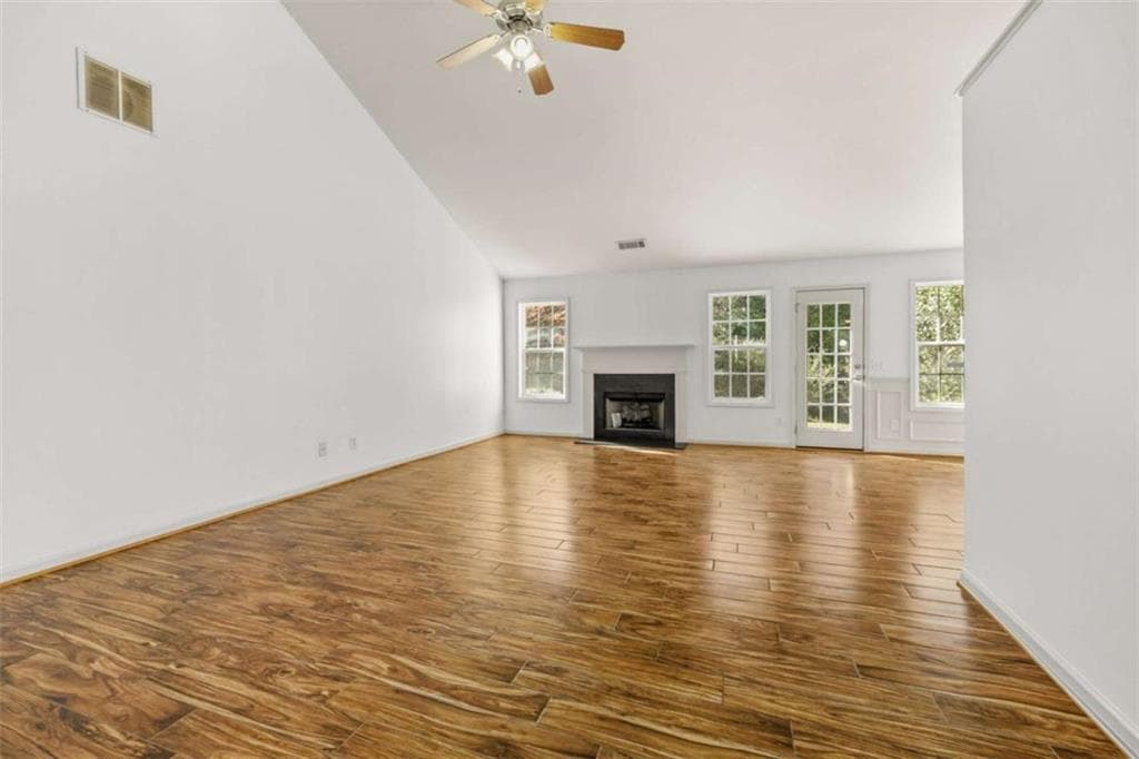 4 bedroom, 2 bathroom, 1,976 sq ft single family residence for sale at 123 Berry Hill Lane, Hoschton, GA 30548 — photo 6