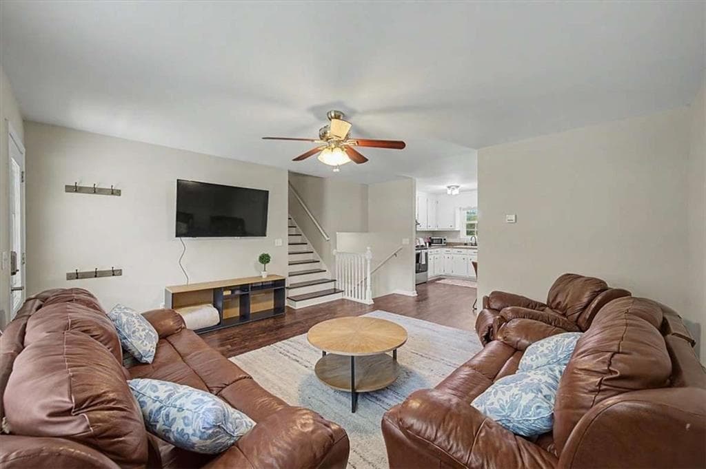 5 bedroom, 3 bathroom, 2,072 sq ft single family residence for sale at 558 Peeples Valley Road, Cartersville, GA 30121 — photo 6