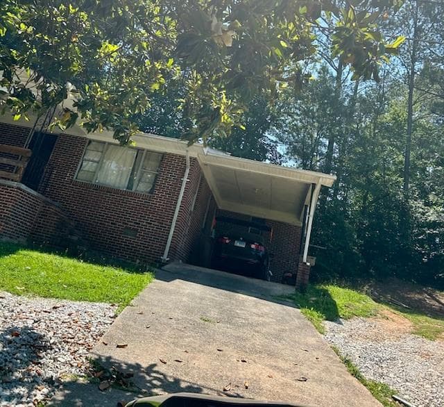 2 bedroom, 1 bathroom, 1,003 sq ft single family residence for sale at 2164 Ball Ground Highway, Canton, GA 30114