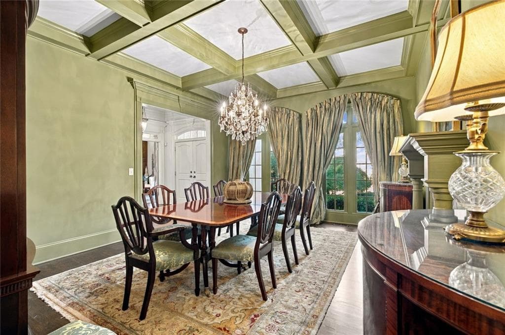 5 bedroom, 6 bathroom, 6,013 sq ft single family residence for sale at 9055 Bedford Way, Suwanee, GA 30024 — photo 5