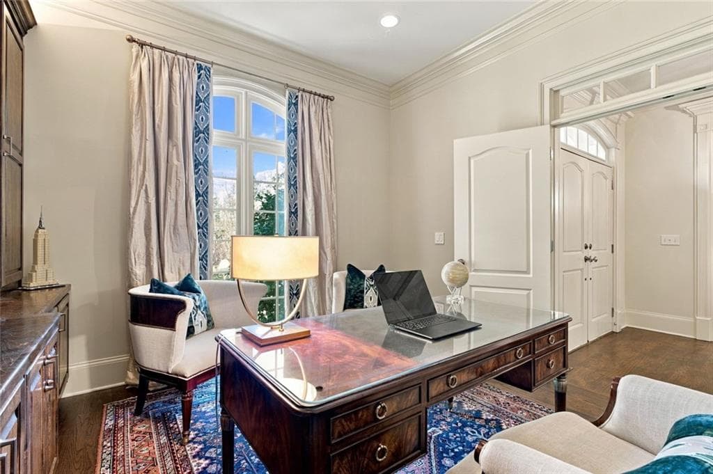 5 bedroom, 6 bathroom, 6,013 sq ft single family residence for sale at 9055 Bedford Way, Suwanee, GA 30024 — photo 9