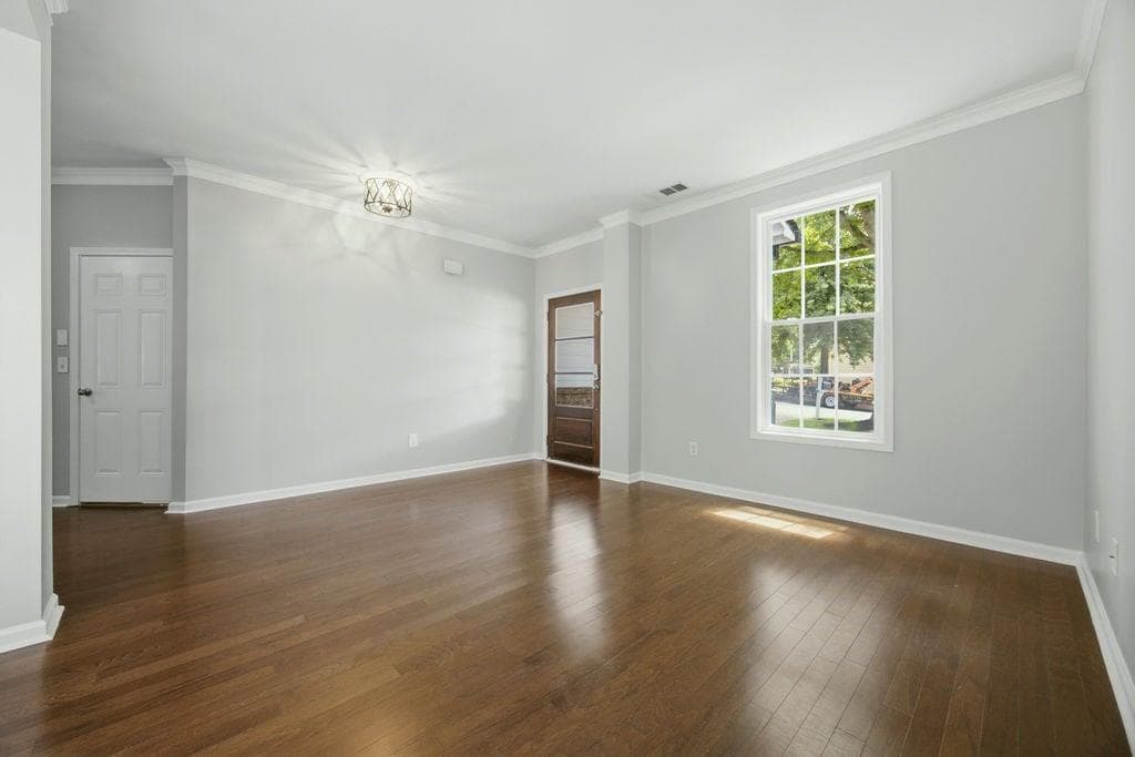 4 bedroom, 3 bathroom, 2,445 sq ft single family residence for sale at 560 Crestmont Lane, Canton, GA 30114 — photo 8