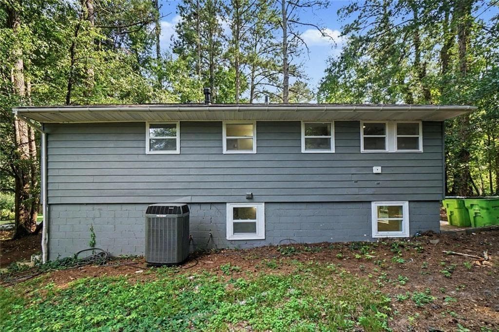 5 bedroom, 2 bathroom, 1,950 sq ft single family residence for sale at 4123 Pilgrim Place, Austell, GA 30106 — photo 6