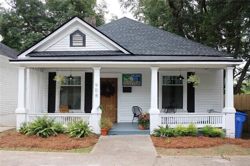 3 bedroom, 2 bathroom, 1,680 sq ft single family residence for sale at 908 Oakhill Avenue, Atlanta, GA 30310 — photo 1 of 30