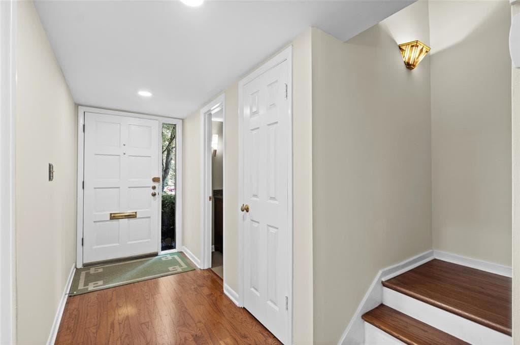 3 bedroom, 3 bathroom, 1,584 sq ft townhouse for sale at 1252 Druid Knoll Dr, Brookhaven, GA 30319 — photo 6