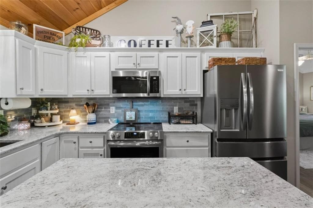 4 bedroom, 4 bathroom, 2,860 sq ft single family residence for sale at 20 Foxhound Court, Ellijay, GA 30540 — photo 8