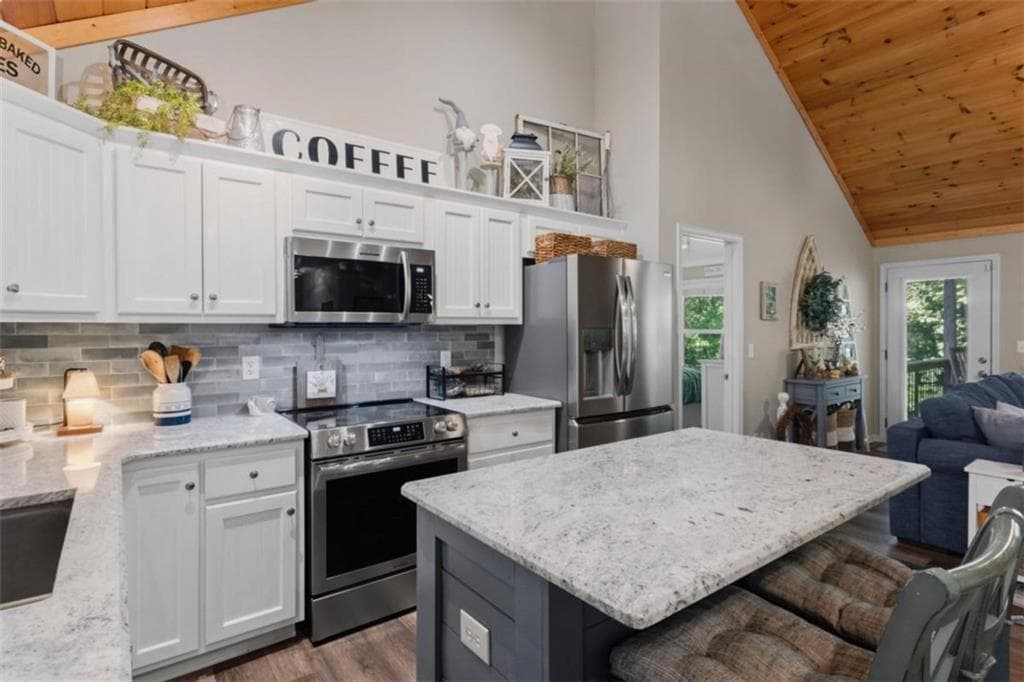 4 bedroom, 4 bathroom, 2,860 sq ft single family residence for sale at 20 Foxhound Court, Ellijay, GA 30540 — photo 10