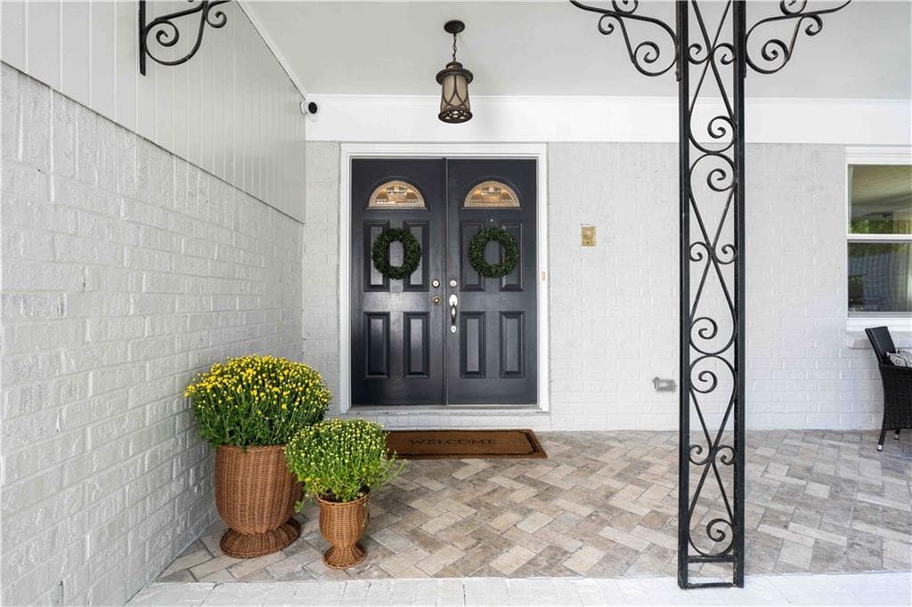 4 bedroom, 3 bathroom, 2,519 sq ft single family residence under contract at 2191 Spring Mill Cove, Dunwoody, GA 30338 — photo 6