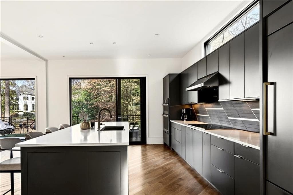 7 bedroom, 7 bathroom, 7,396 sq ft single family residence for rent at 345 Pinecrest Road, Atlanta, GA 30342 for $30,000 a month — photo 4