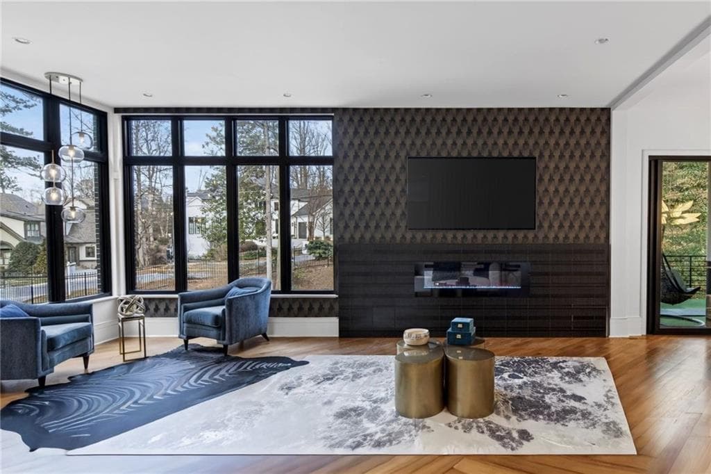 7 bedroom, 7 bathroom, 7,396 sq ft single family residence for rent at 345 Pinecrest Road, Atlanta, GA 30342 for $30,000 a month — photo 9